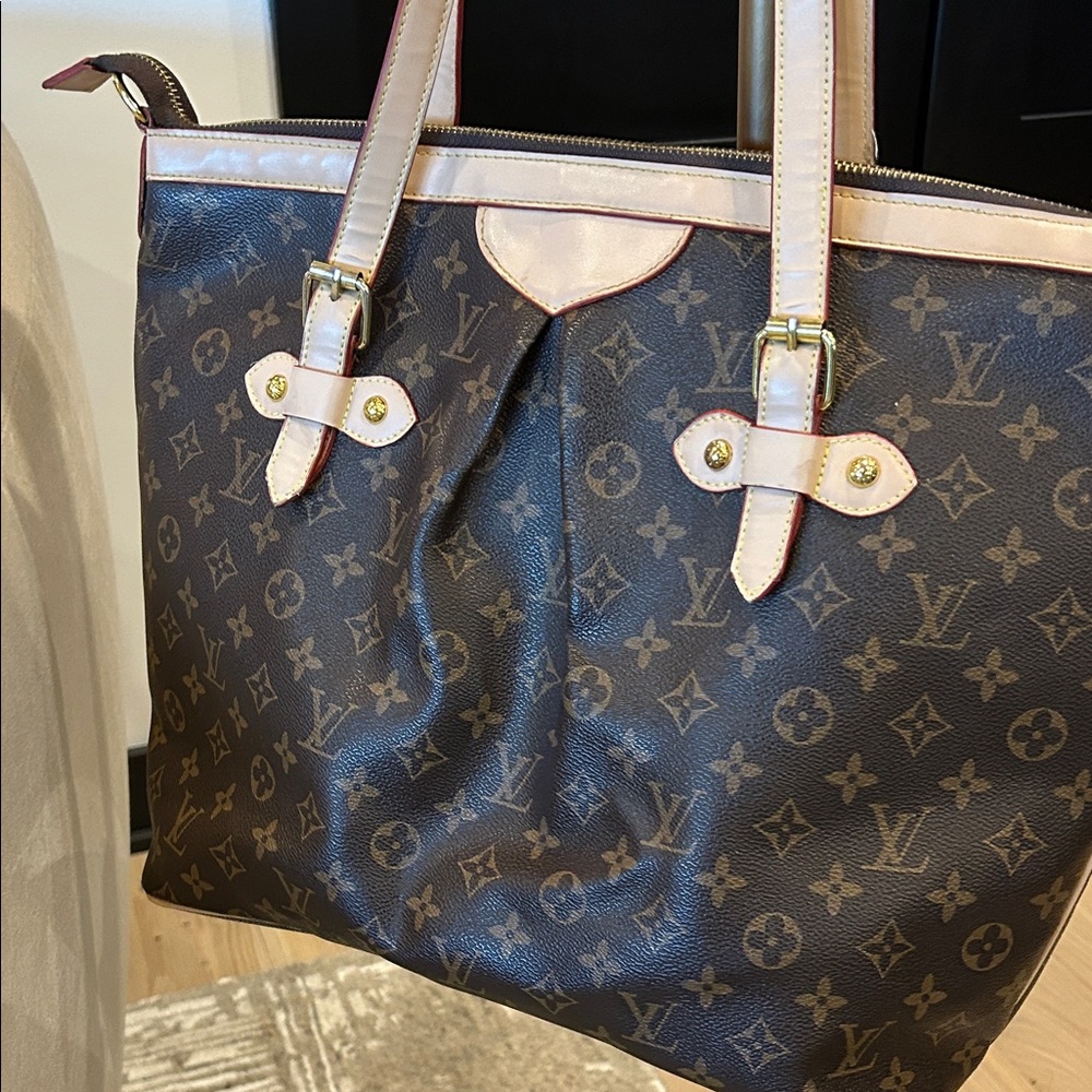 Louis Vuitton-like Monogram Tote with Pink Accents - Picture 7 of 14
